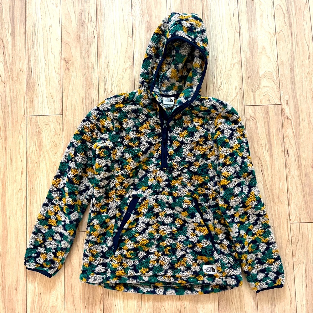The North Face Women’s Floral Printed Campshire Pullover Hoodie
